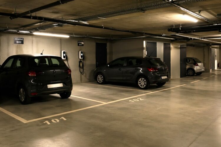 Investir dans un parking : quelle rentabilité espérer en 2026 ?